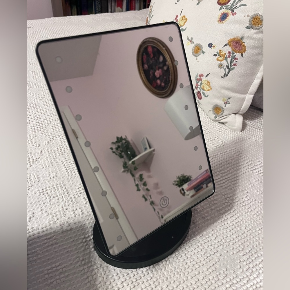 Light Up Make Up Mirror